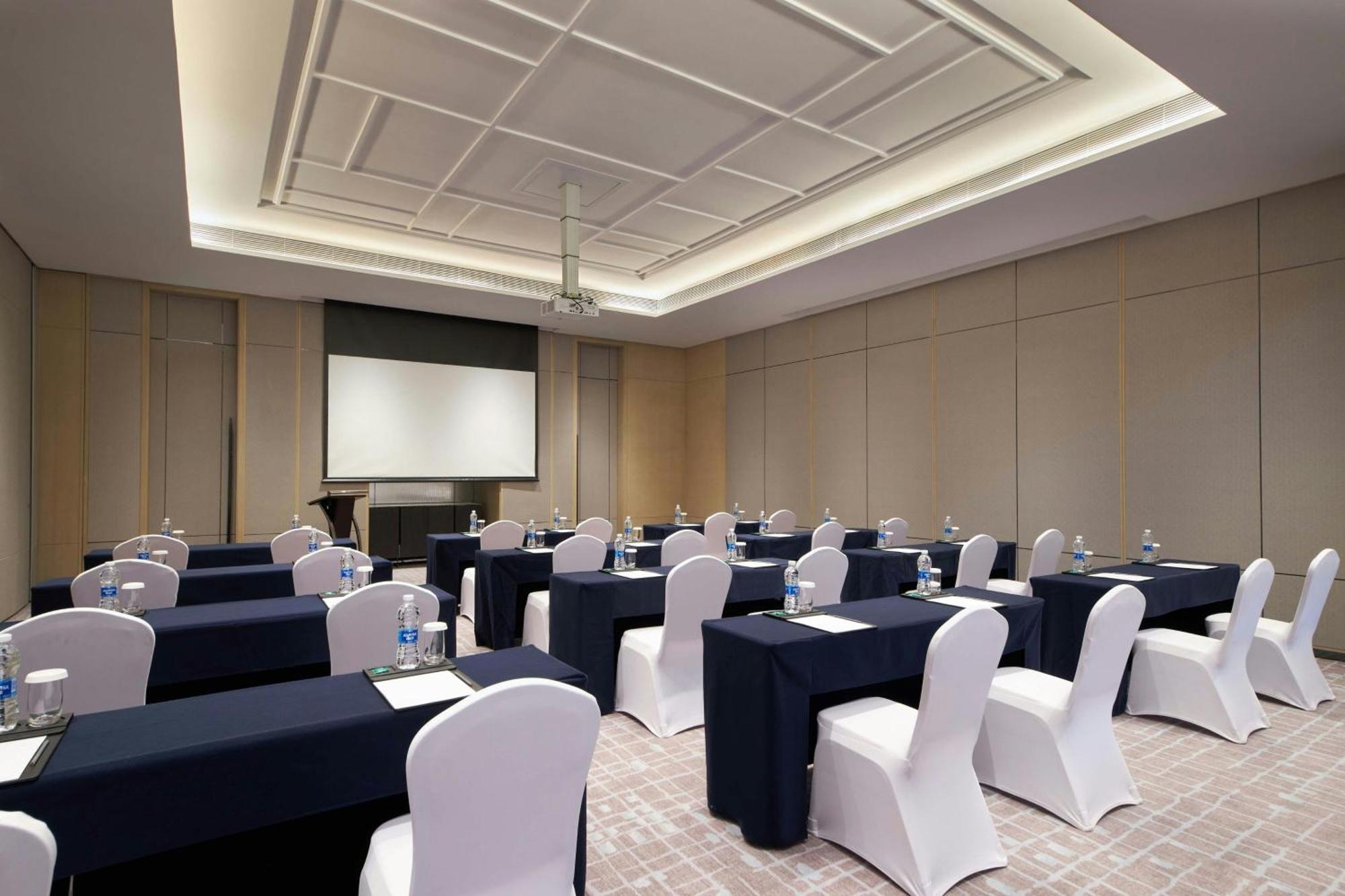 Courtyard By Marriott Changchun Exterior photo